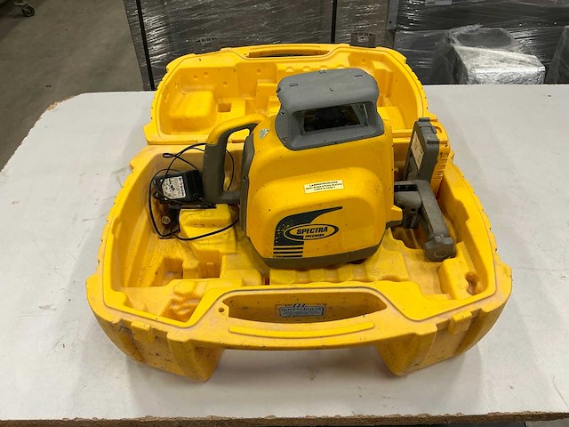 Spectra precision ll300s bouwlaser - afbeelding 1 van  7