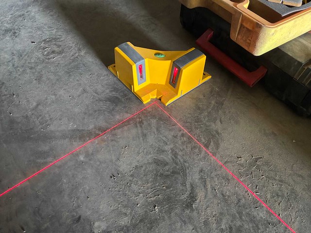 Spectrum l6e bouwlaser hoeklaser - afbeelding 3 van  5
