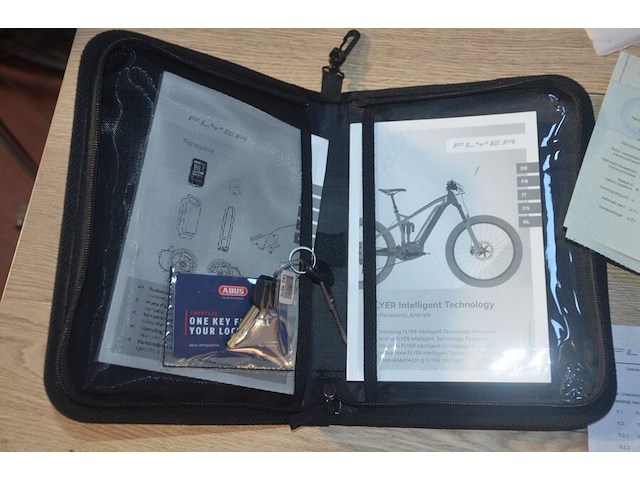 Speedpedelec flyer upstreets trapez/herren met lader , papieren en reserve sleutels - afbeelding 10 van  25
