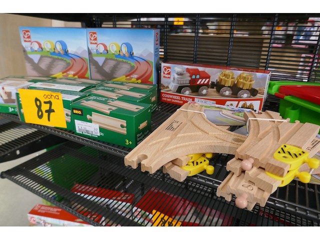 Speelgoed trein hape - afbeelding 1 van  4