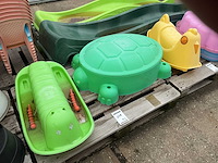 Speeltoestel- 3 x schuifaf + kinder tuinset enz - afbeelding 3 van  4