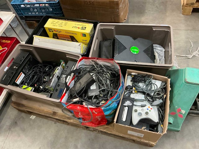 Spelconsole (8x) - afbeelding 1 van  9