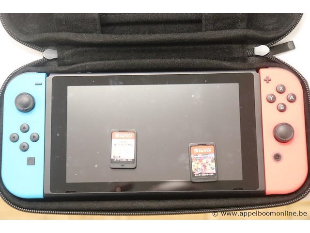 Spelconsole nintendo switch plus 2 spelletjes, zonder kabels werking niet gekend - afbeelding 2 van  4