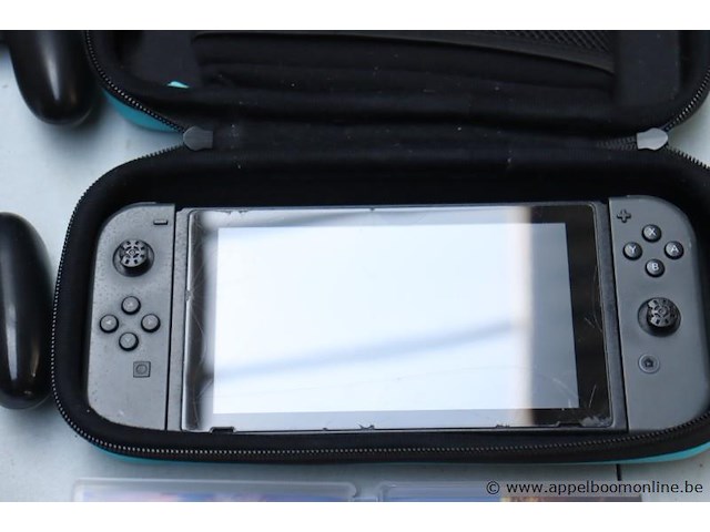 Spelconsole nintendo switch vv 3 spelletjes, zonder kabels, werking niet gekend - afbeelding 2 van  4