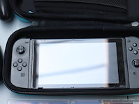 Spelconsole nintendo switch vv 3 spelletjes, zonder kabels, werking niet gekend - afbeelding 2 van  4