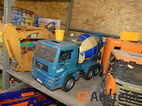 Spelletjes en speelgoed verschillend - afbeelding 6 van  10