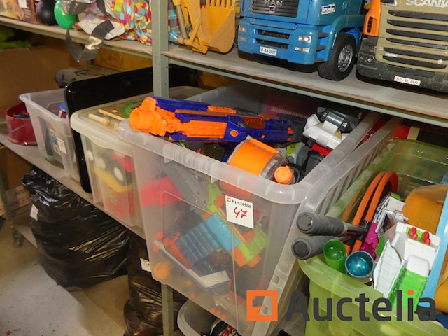 Spelletjes en speelgoed verschillend - afbeelding 9 van  10