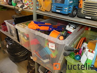 Spelletjes en speelgoed verschillend - afbeelding 9 van  10