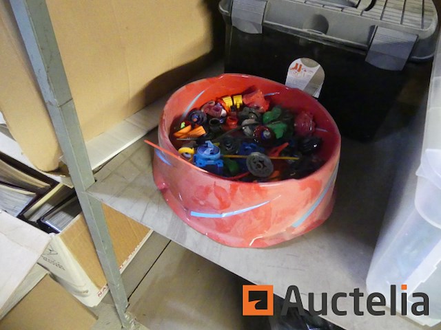 Spelletjes en speelgoed verschillend - afbeelding 6 van  12