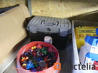 Spelletjes en speelgoed verschillend - afbeelding 8 van  12