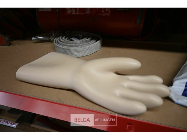 Sperian electrosoft isolerende handschoenen - afbeelding 2 van  5