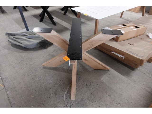 Spiderpoot in eik - afbeelding 2 van  4