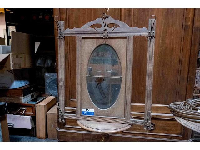 Spiegel in houten kader - afbeelding 2 van  2