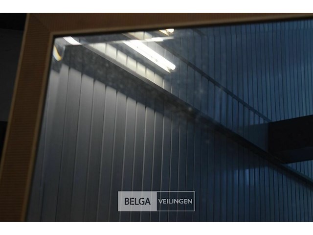 Spiegel met geribbelde kader - afbeelding 2 van  3