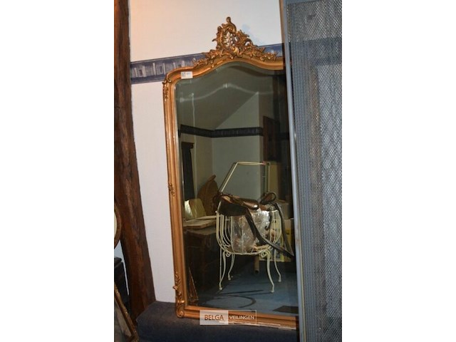 Spiegel met rijk versierde goudkleurige houten lijst afm 190x90cm - afbeelding 1 van  3