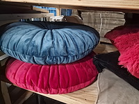 Spiegels en sierkussens - afbeelding 4 van  9