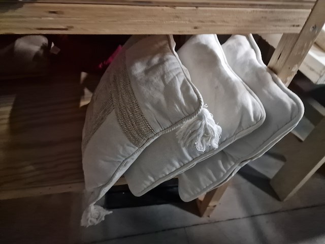 Spiegels en sierkussens - afbeelding 8 van  9