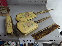 Spiegelset, spiegel gebarsten - afbeelding 1 van  3