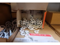 Spijkers en noppen - afbeelding 3 van  11