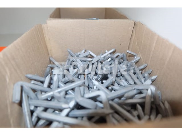 Spijkers en noppen - afbeelding 4 van  11