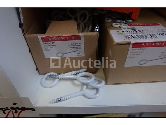 Spijkers en noppen - afbeelding 6 van  11