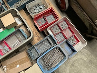 Spijkers, nagels & nieten - afbeelding 4 van  5