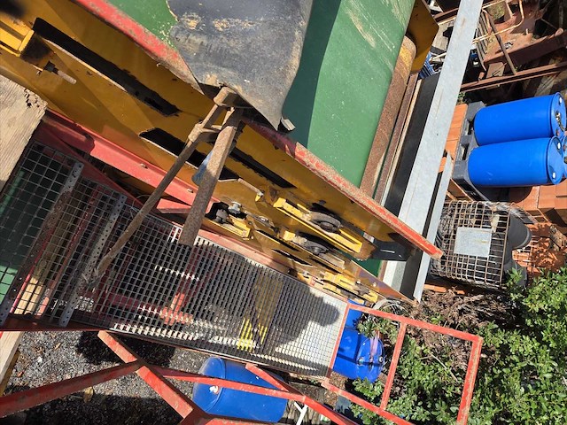 Spinnekop grader avr dewulf grader lump breaker grader met conveyor 3x400v - afbeelding 2 van  10