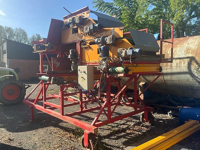 Spinnekop grader avr dewulf grader lump breaker grader met conveyor 3x400v - afbeelding 4 van  10