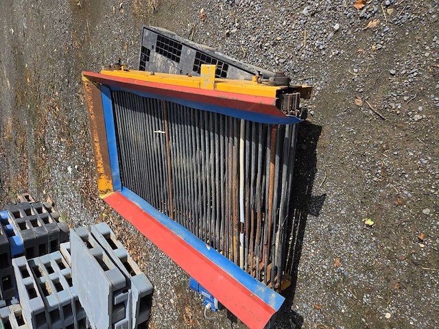 Spinnekop grader avr dewulf grader lump breaker grader met conveyor 3x400v - afbeelding 10 van  10