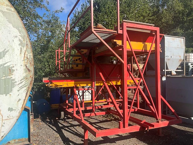 Spinnekop grader avr dewulf grader lump breaker grader met conveyor 3x400v - afbeelding 1 van  10