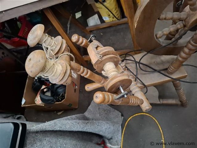 Spinnewiel - afbeelding 2 van  2