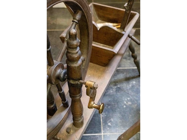 Spinnewielen - afbeelding 3 van  3