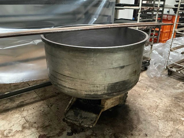 Spiraalkneder met hefkuiplift - afbeelding 8 van  10