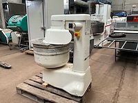 Spiraalkneedder deegknedmachine - afbeelding 2 van  6