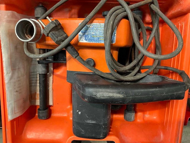 Spit d77e sleuvenslijpmachine - afbeelding 2 van  3