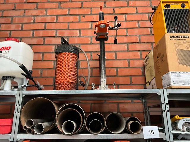 Spit diamantboorstatief + 15 diamantboren - afbeelding 1 van  9