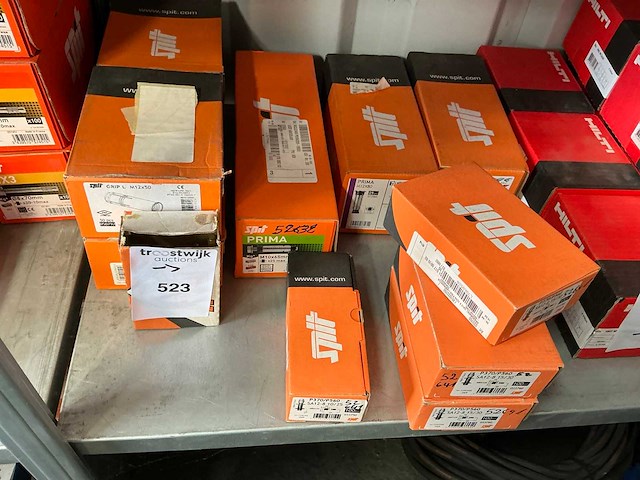 Spit partij bevestigingsmateriaal - afbeelding 1 van  4