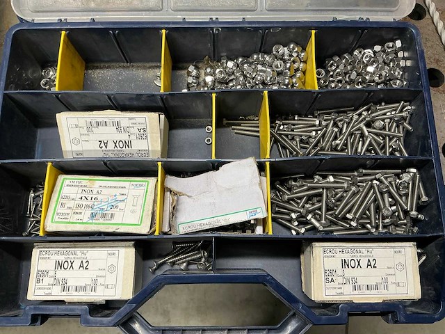 Spit partij bevestigingsmateriaal - afbeelding 1 van  4