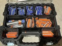 Spit partij tackernagels - afbeelding 1 van  2