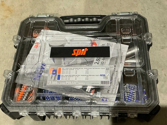 Spit partij tackernagels - afbeelding 2 van  2