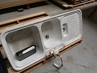 Spoelbakken en lavabo - afbeelding 2 van  4