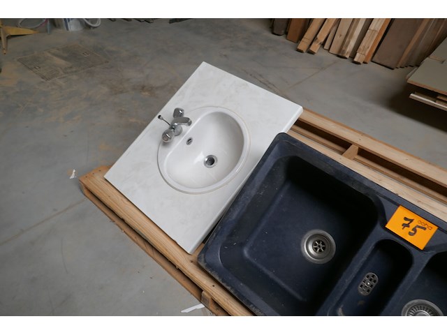 Spoelbakken en lavabo - afbeelding 4 van  4