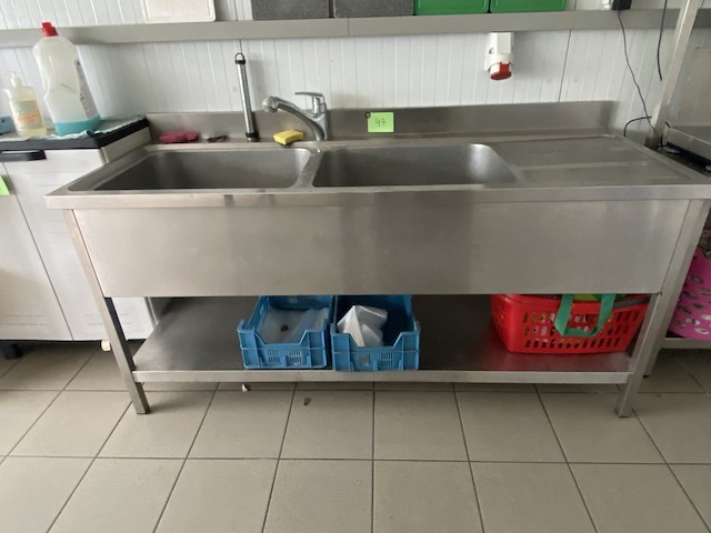 Spoeltafel met kraan 180x86cm hoogte - afbeelding 1 van  2