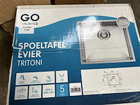 Spoettafel, evier tritoni