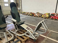 Sport med seated leg press fitness apparaat - afbeelding 1 van  2