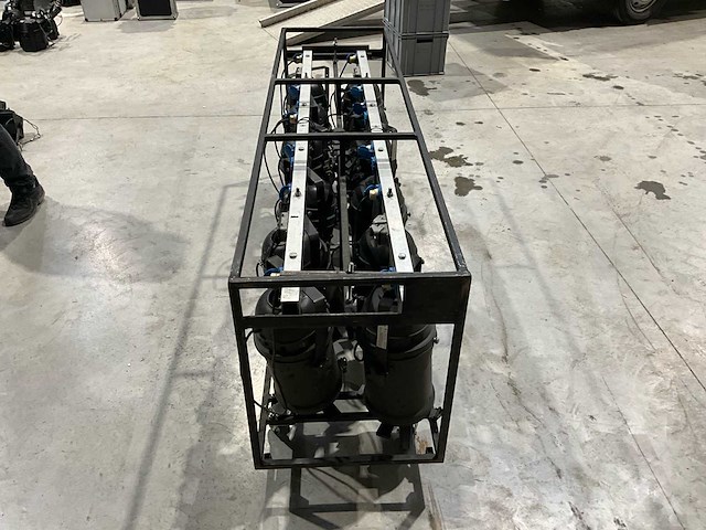 Spotlight par 64 - afbeelding 2 van  7