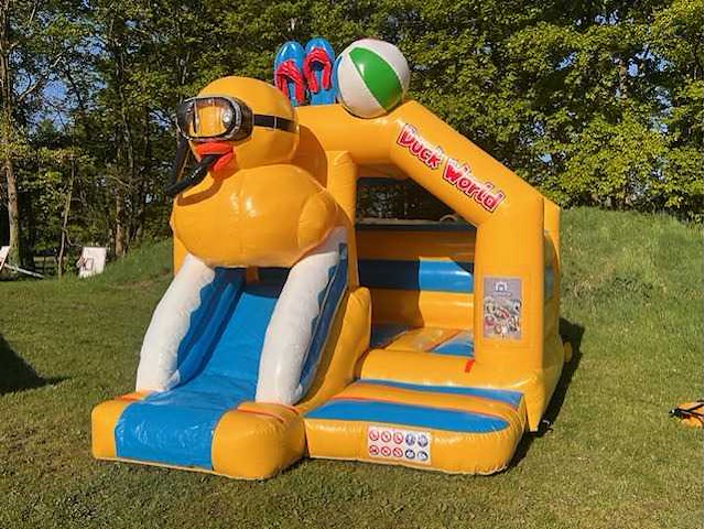 Springkasteel duck - overdekt met glijbaan - afbeelding 1 van  4