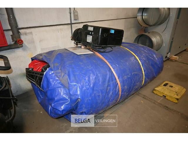 Springkasteel + gibbons blower - afbeelding 12 van  12