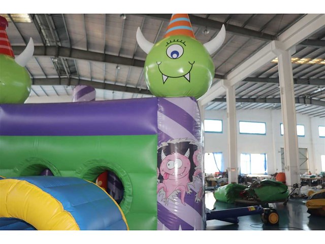 Springkasteel 'hindernisbaan' - afbeelding 10 van  14