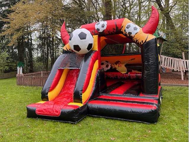 Springkasteel red devil - overdekt met glijbaan - afbeelding 4 van  4